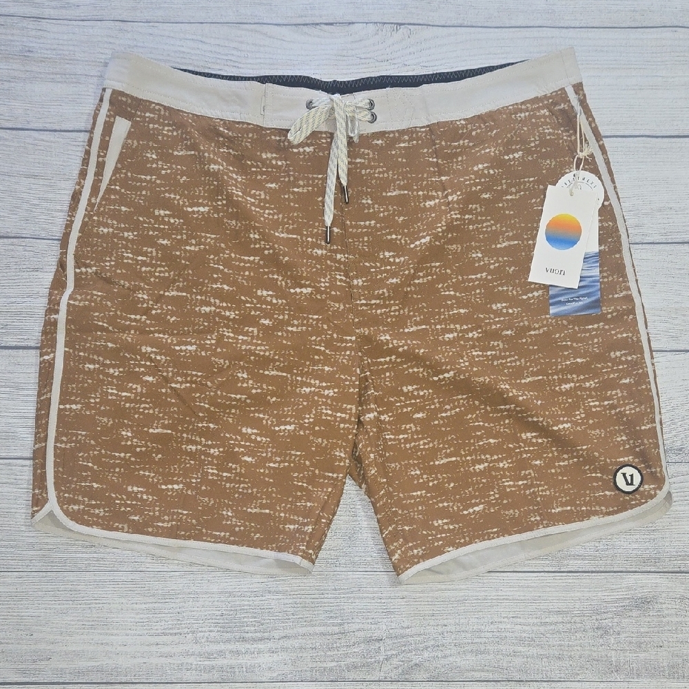 Vuori Men's Cruise Boardshort Caramel Slub Size 38 NWT